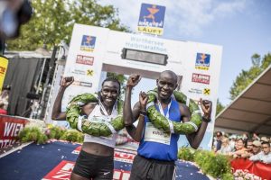 17.08.20 Viola Kibiwot e Peter Kirui, Mezza maratona Woerthersee
