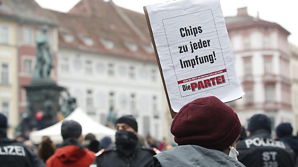 2101.07 Manifestazione anti vaccino Wiener Neustadt 2